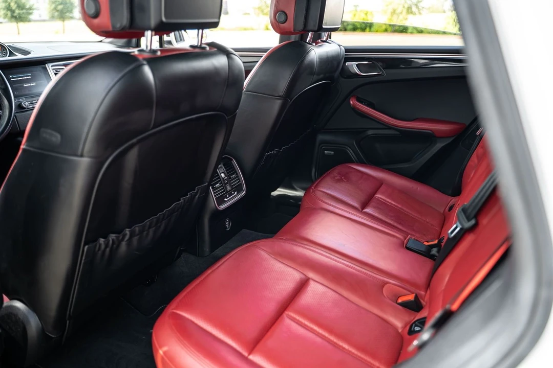 2018 Porsche Macan GTS - Image 23 of 31