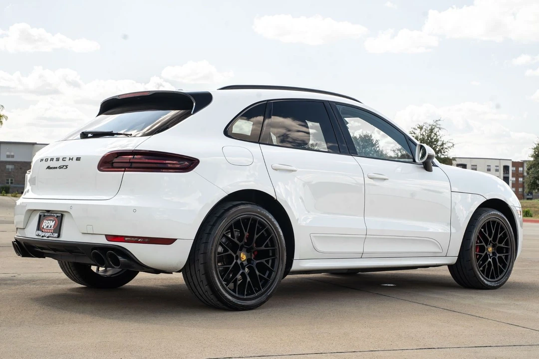 2018 Porsche Macan GTS - Image 12 of 31