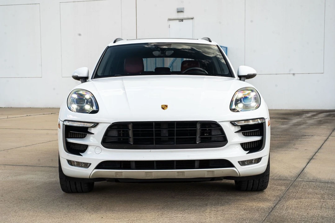 2018 Porsche Macan GTS - Image 9 of 31