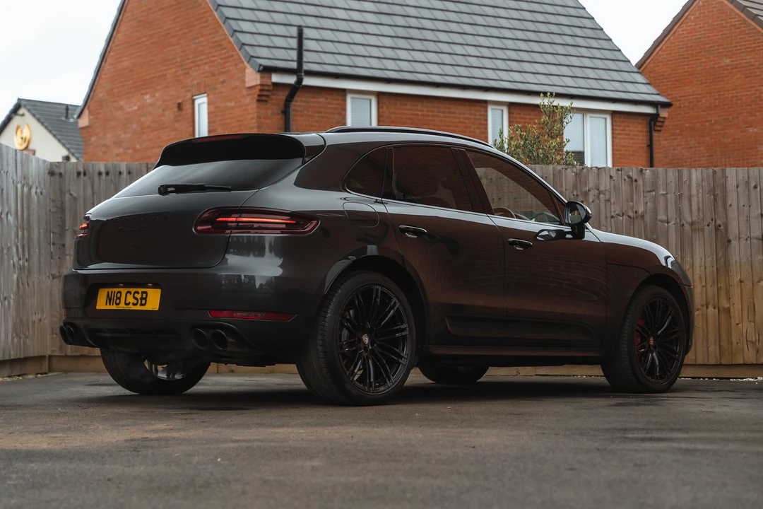 2018 Porsche Macan GTS - Image 16 of 31