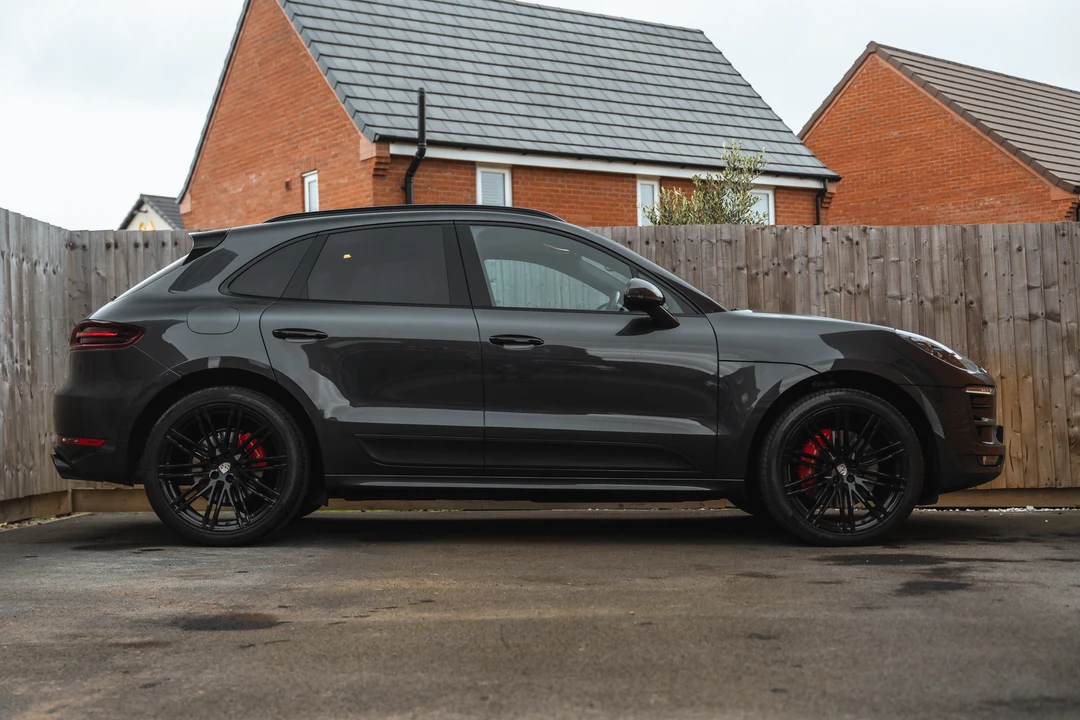 2018 Porsche Macan GTS - Image 9 of 31