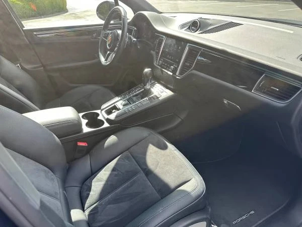 2018 Porsche Macan - Image 10 of 15