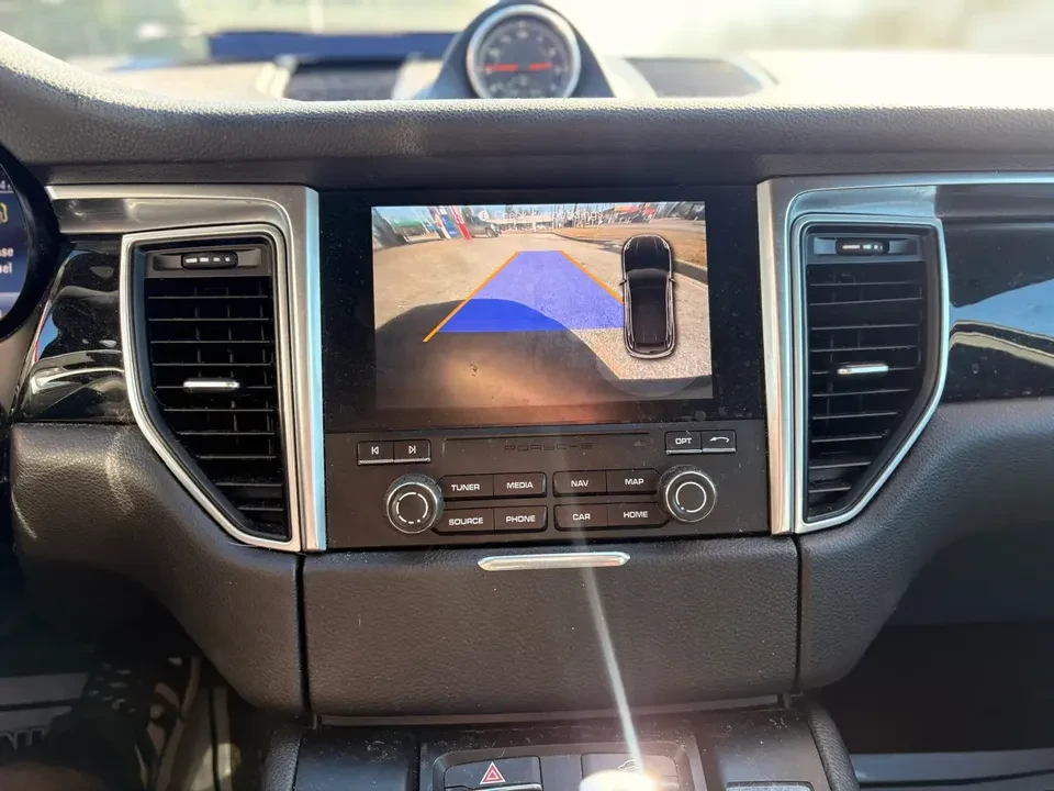 2018 Porsche Macan - Image 4 of 7