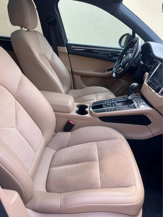 2018 Porsche Macan - Image 10 of 15