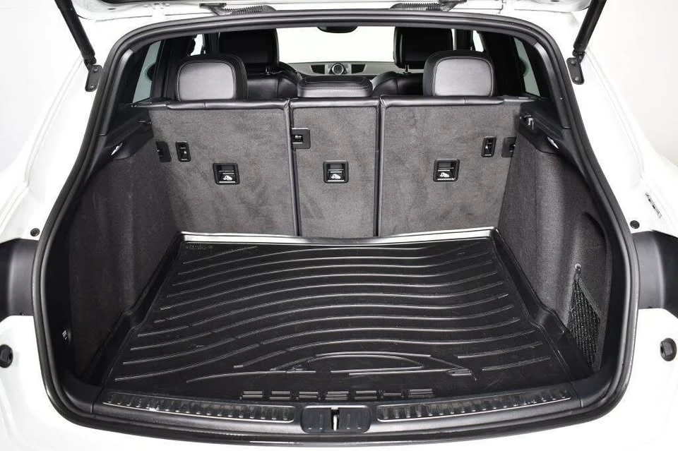 2018 Porsche Macan - Image 14 of 20