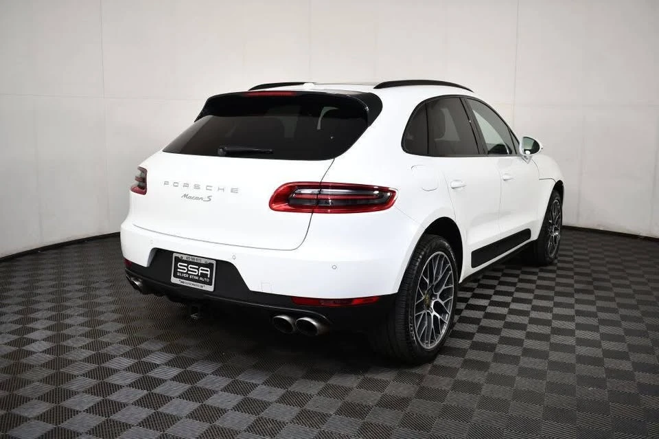 2018 Porsche Macan - Image 8 of 20