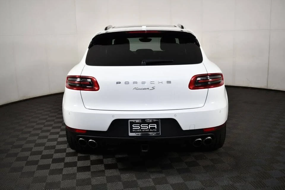 2018 Porsche Macan - Image 9 of 20