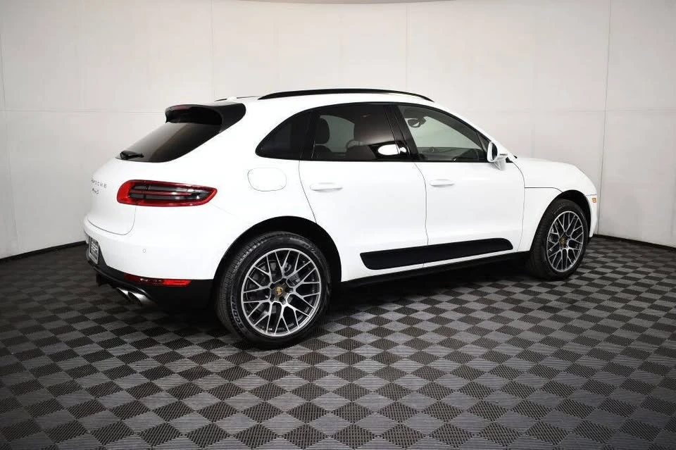 2018 Porsche Macan - Image 6 of 20