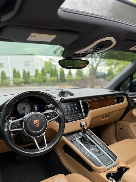 2018 Porsche Macan - Image 6 of 16