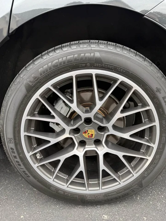 2018 Porsche Macan - Image 7 of 16