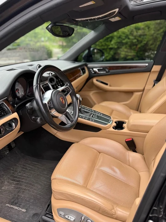 2018 Porsche Macan - Image 8 of 16