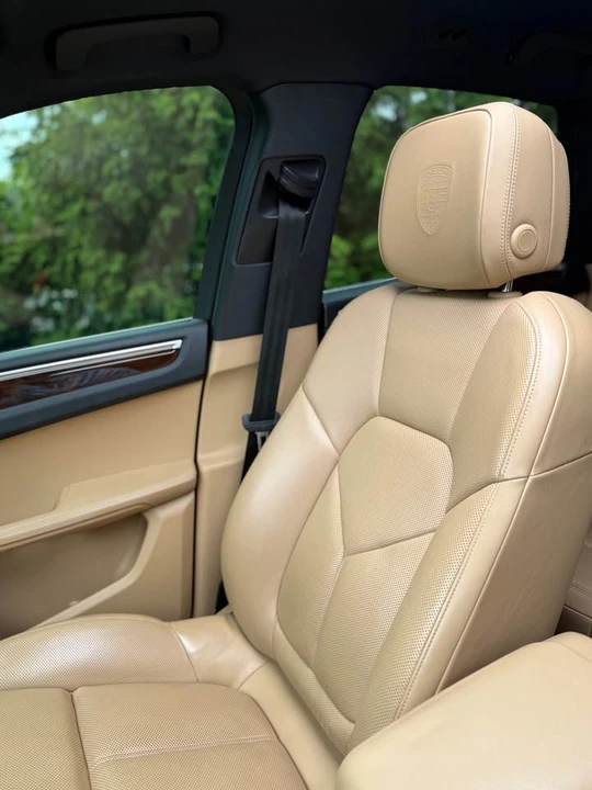 2018 Porsche Macan - Image 16 of 16