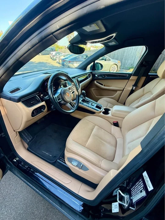2018 Porsche Macan - Image 7 of 10