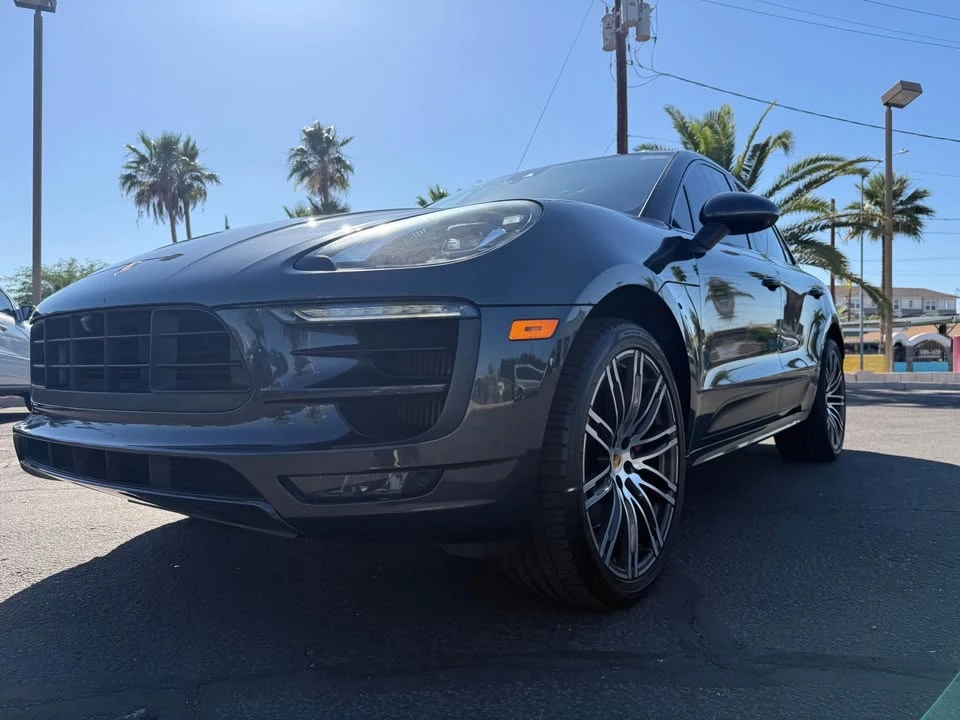 2018 Porsche Macan - Image 9 of 20