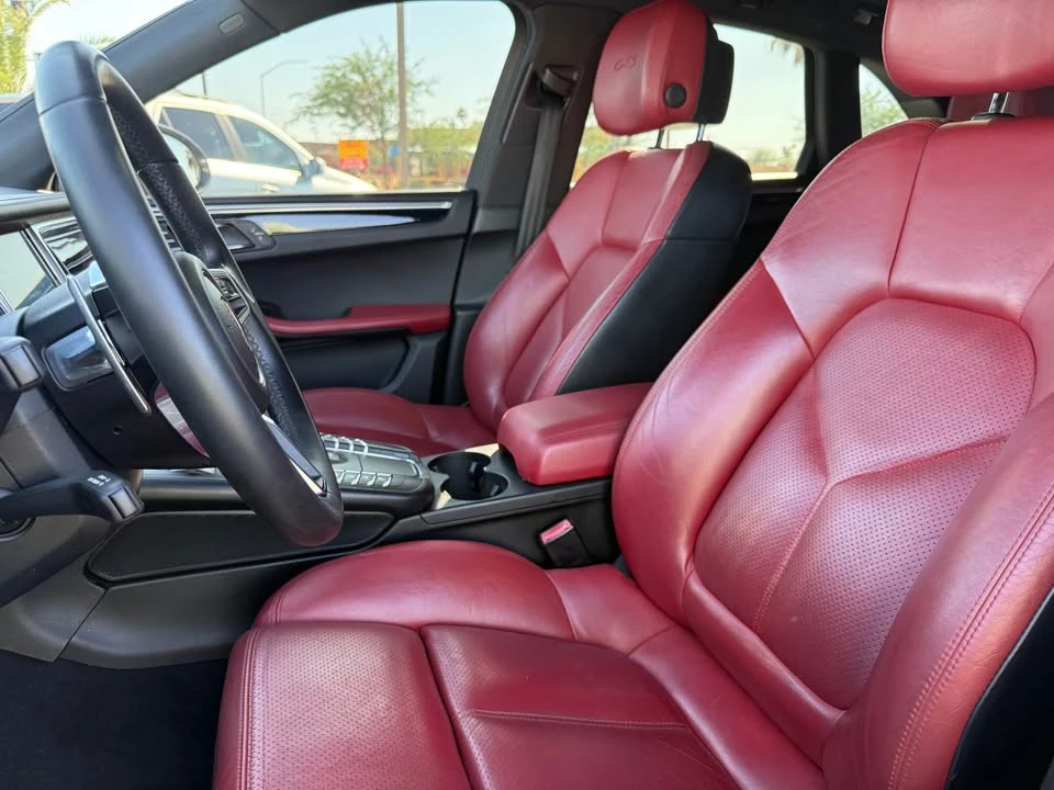 2018 Porsche Macan - Image 13 of 20