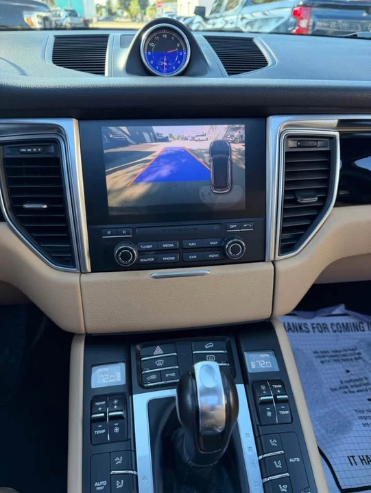 2018 Porsche Macan - Image 4 of 5