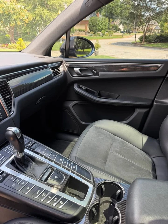 2018 Porsche Macan - Image 10 of 13