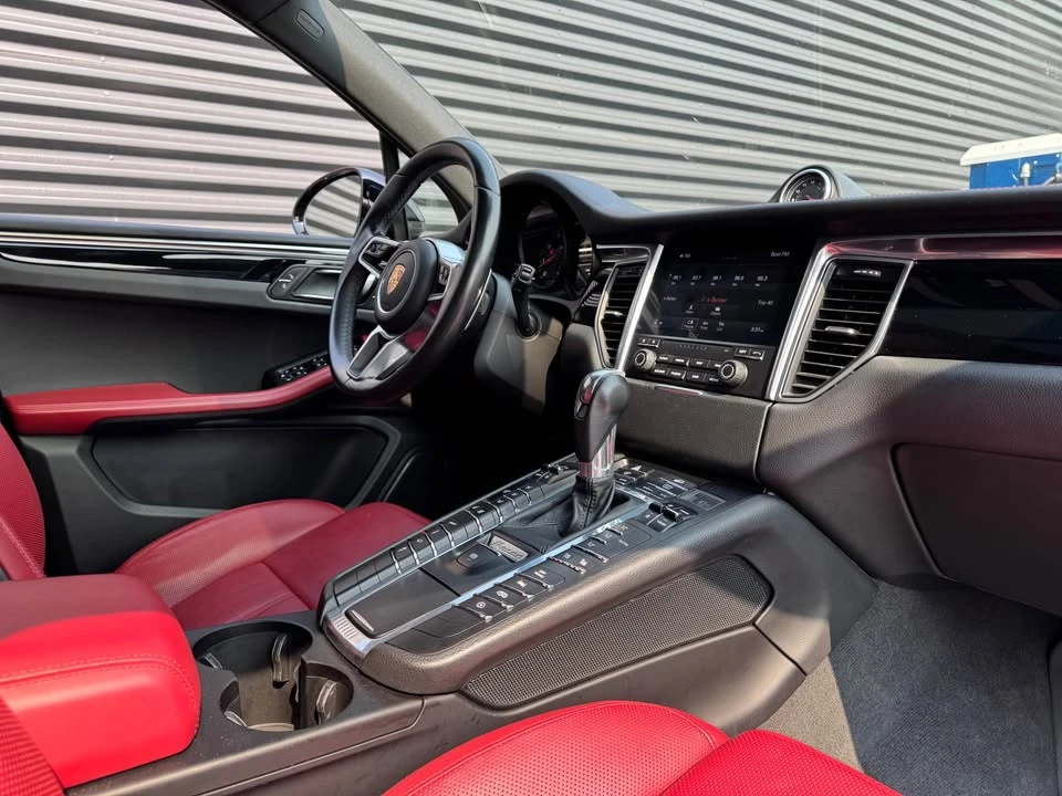 2018 Porsche Macan - Image 4 of 18