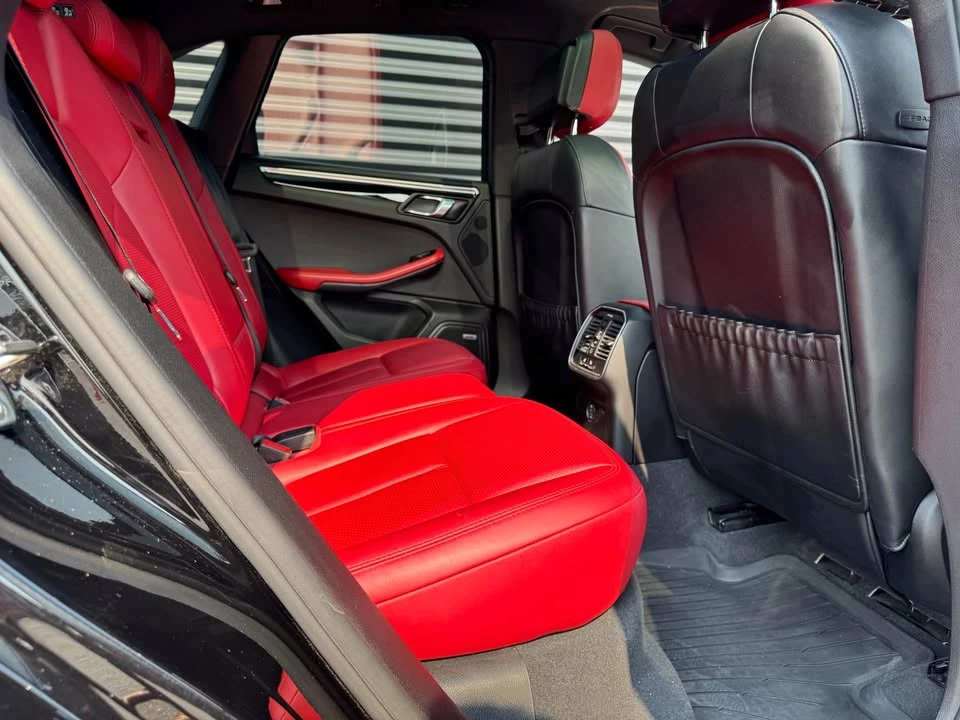 2018 Porsche Macan - Image 5 of 18