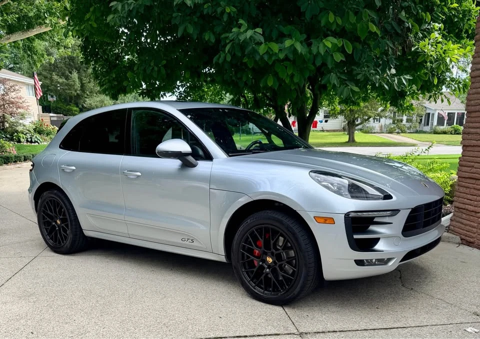 2018 Porsche Macan - Image 2 of 17