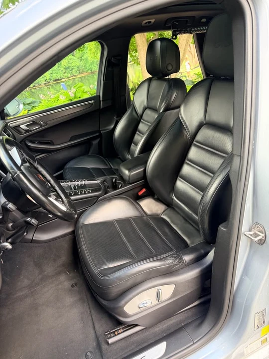 2018 Porsche Macan - Image 13 of 17