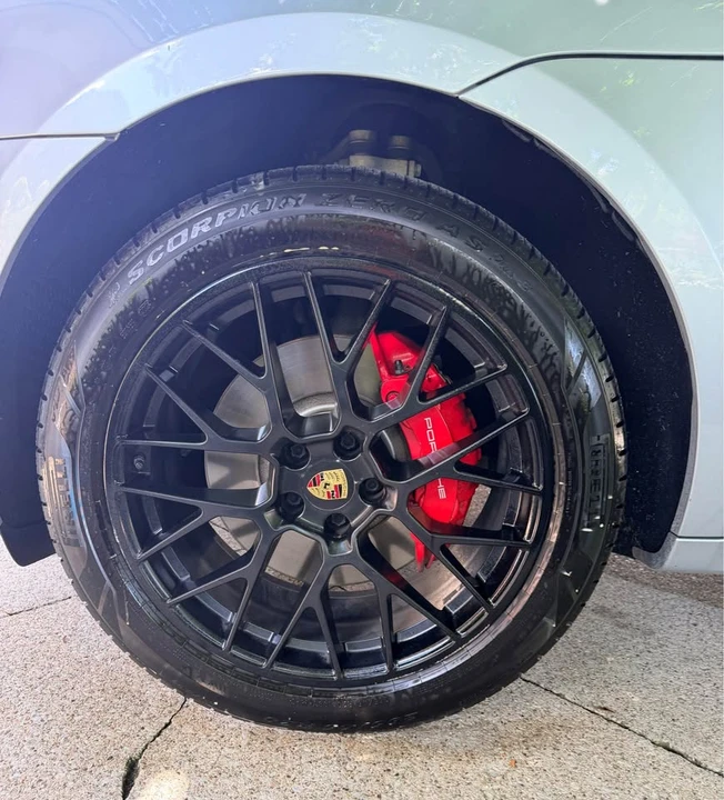 2018 Porsche Macan - Image 9 of 17