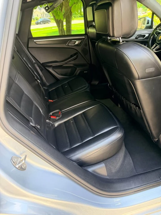 2018 Porsche Macan - Image 11 of 17