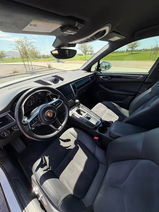 2018 Porsche Macan - Image 5 of 16