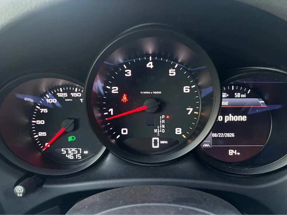 2018 Porsche Macan - Image 15 of 20