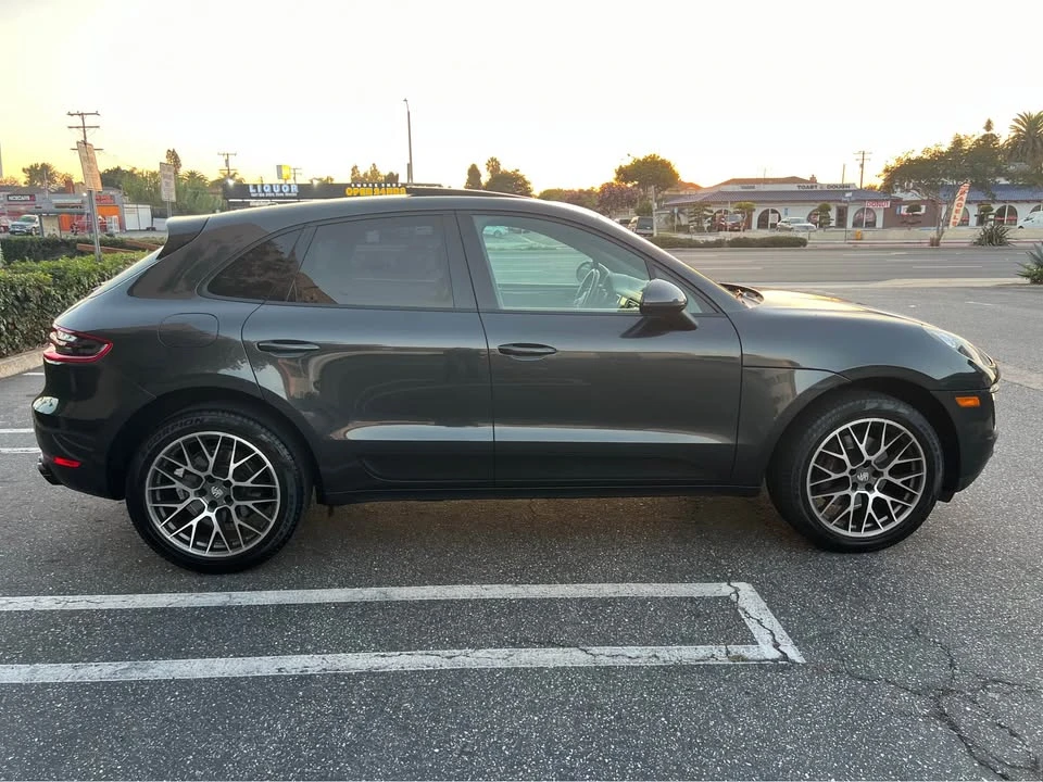 2018 Porsche Macan - Image 8 of 20