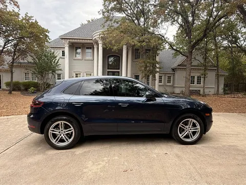 2018 Porsche Macan Macan