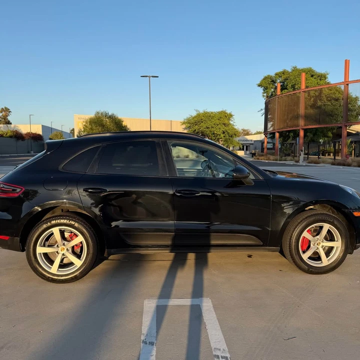 2018 Porsche Macan - Image 8 of 18