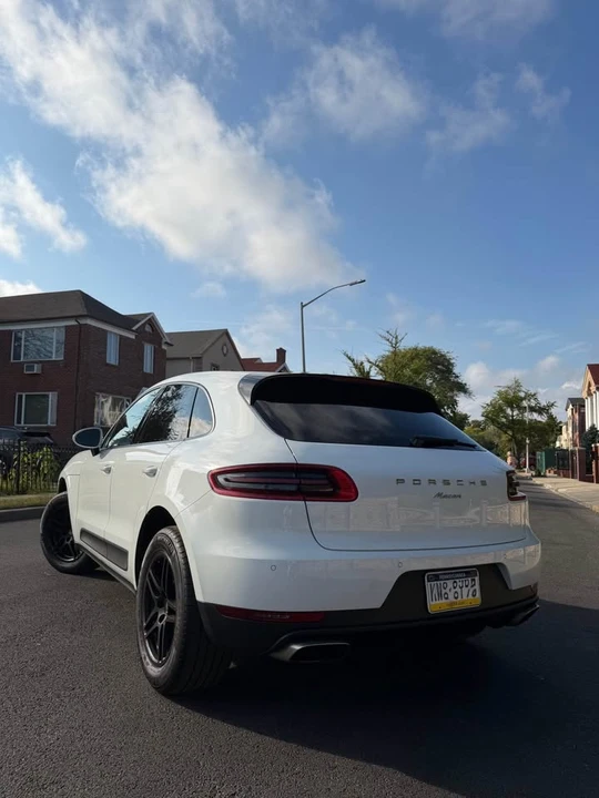 2018 Porsche Macan - Image 4 of 20