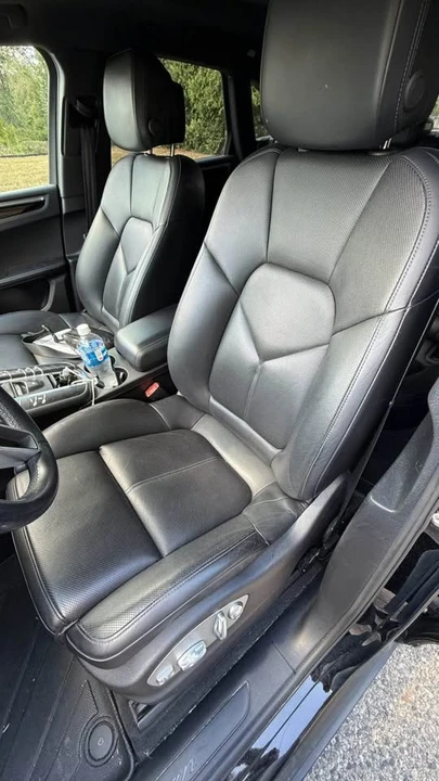 2018 Porsche Macan - Image 14 of 15
