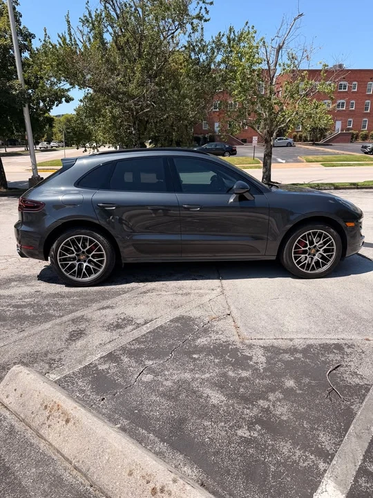 2018 Porsche Macan - Image 3 of 8