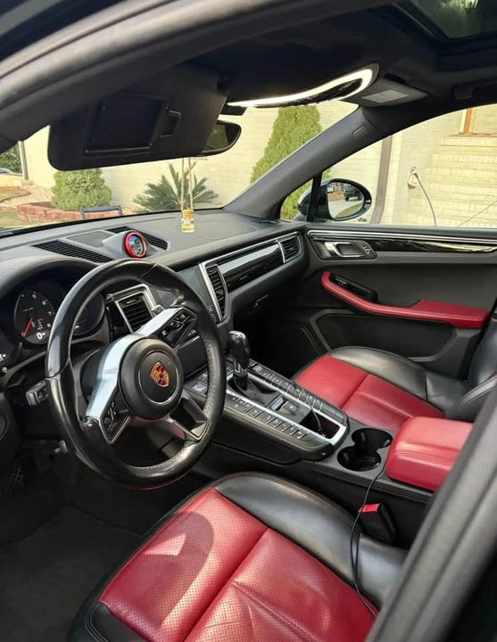 2018 Porsche Macan - Image 2 of 7