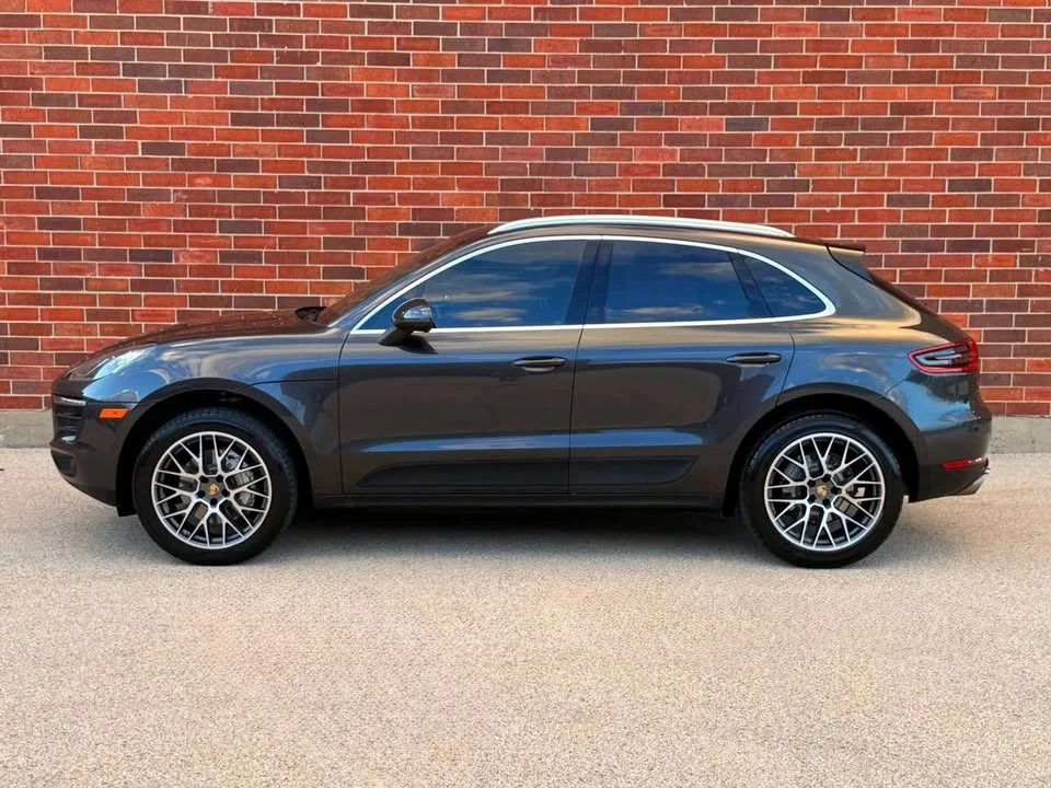 2018 Porsche Macan - Image 9 of 20
