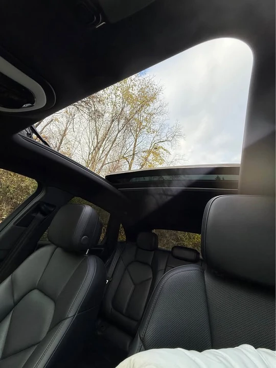 2018 Porsche Macan - Image 6 of 15