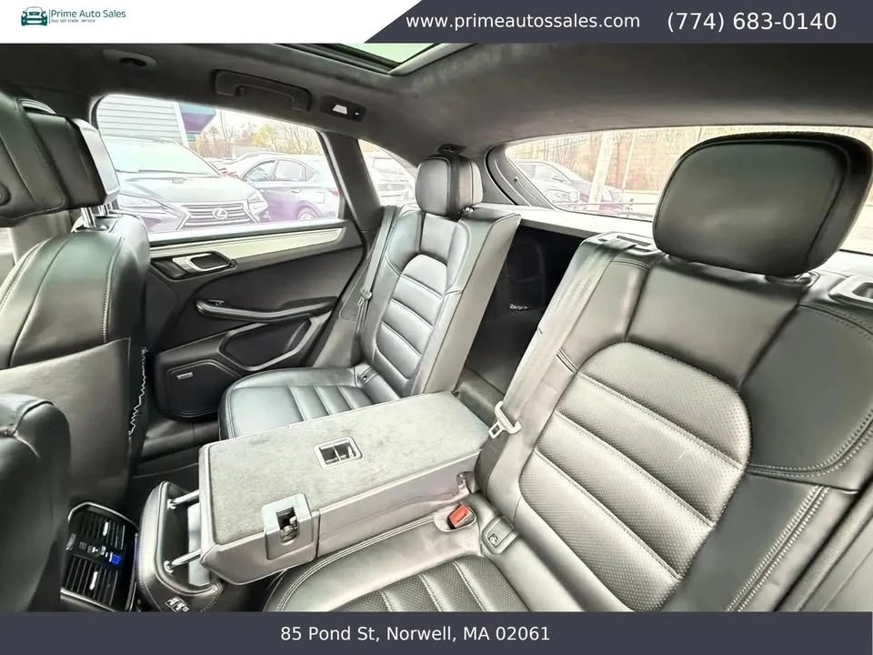 2018 Porsche Macan - Image 14 of 20