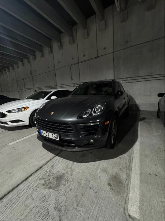 2018 Porsche Macan - Image 2 of 4