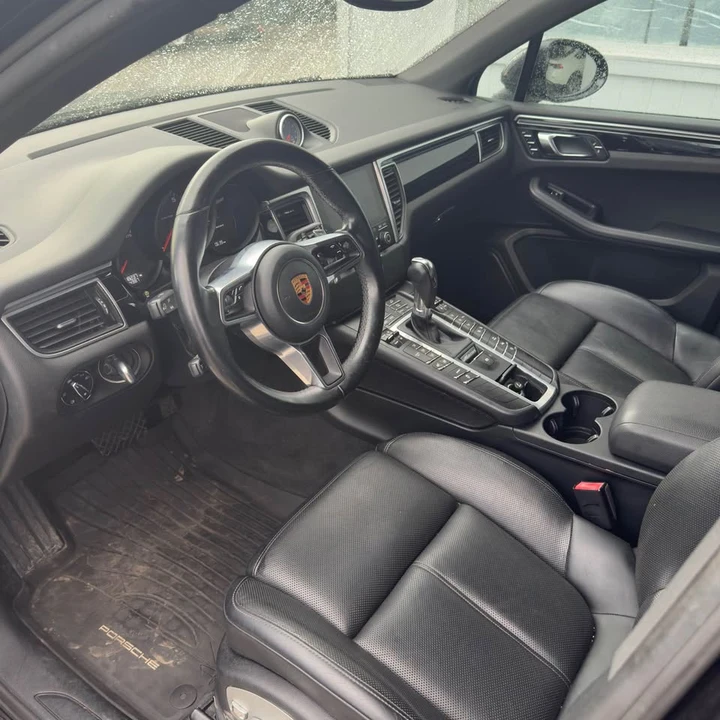 2018 Porsche Macan - Image 7 of 12