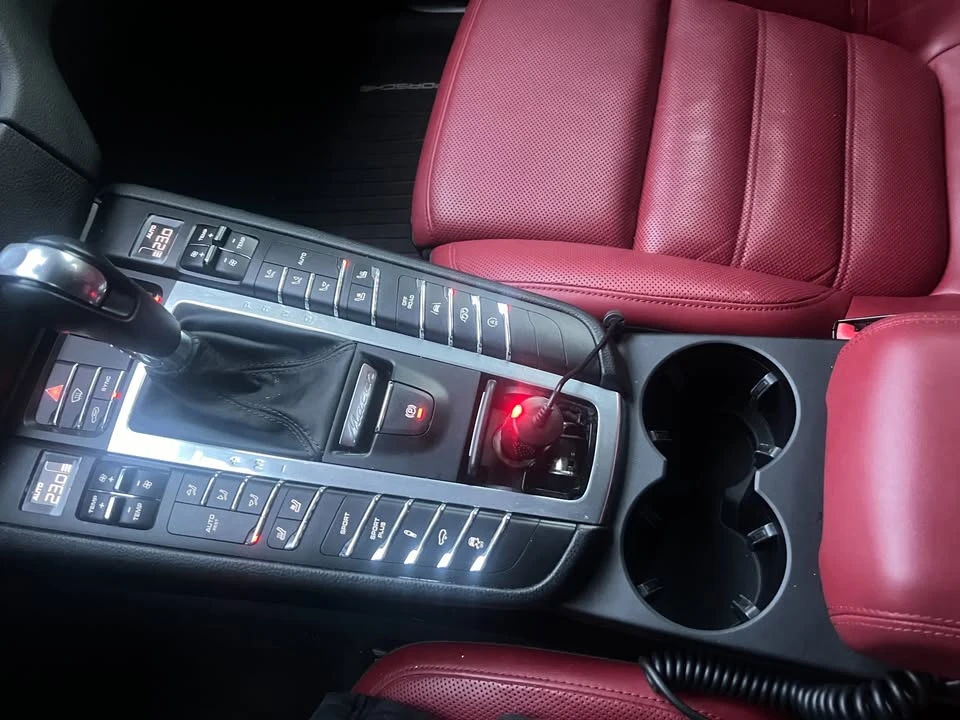 2018 Porsche Macan - Image 5 of 8