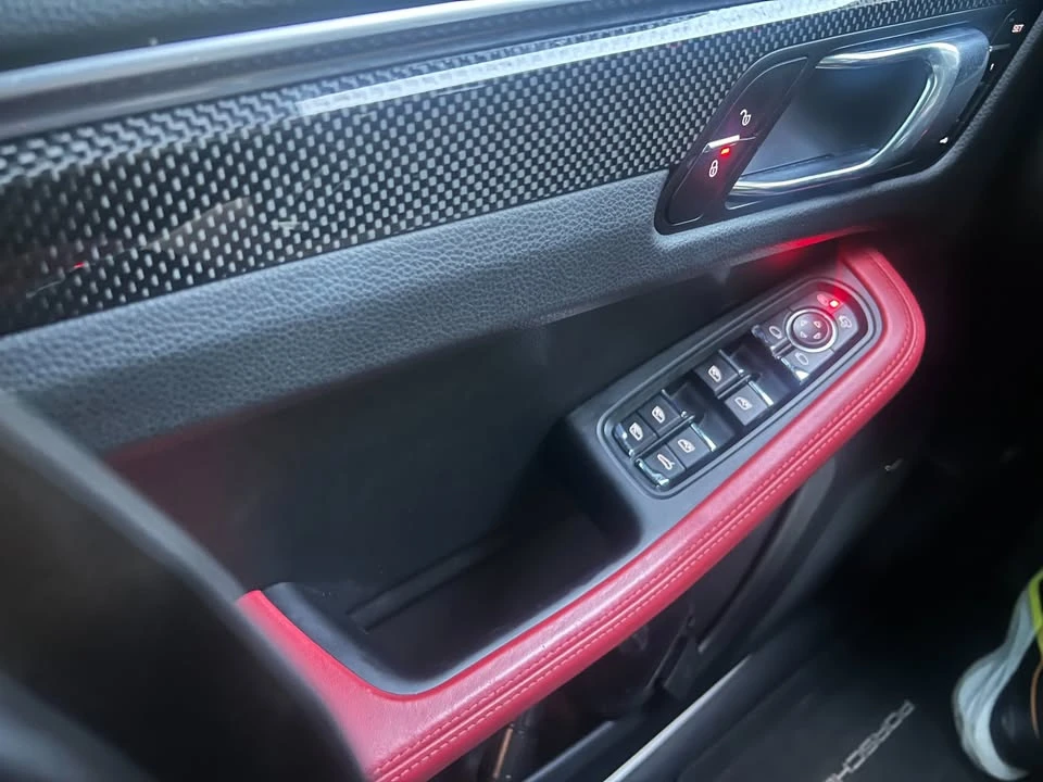 2018 Porsche Macan - Image 7 of 8