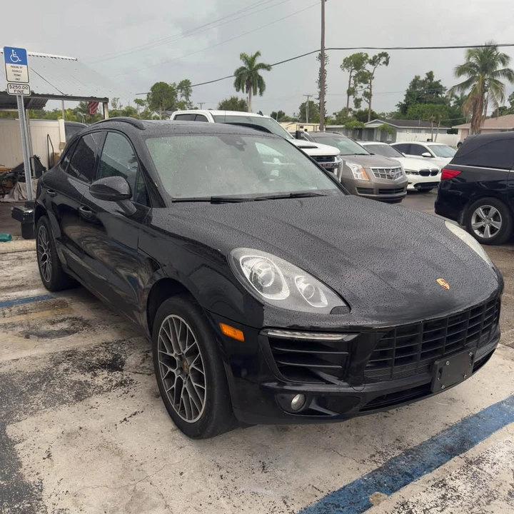 2018 Porsche Macan - Image 2 of 12