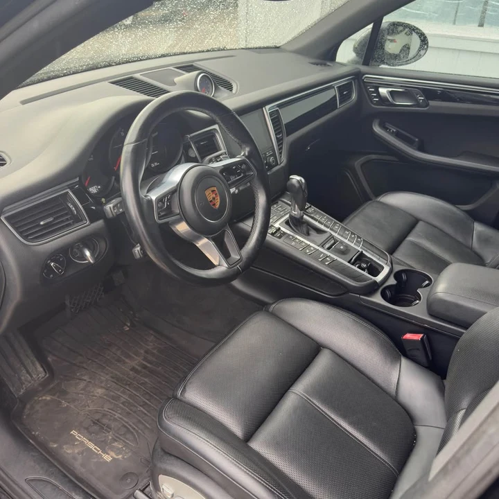 2018 Porsche Macan - Image 5 of 12