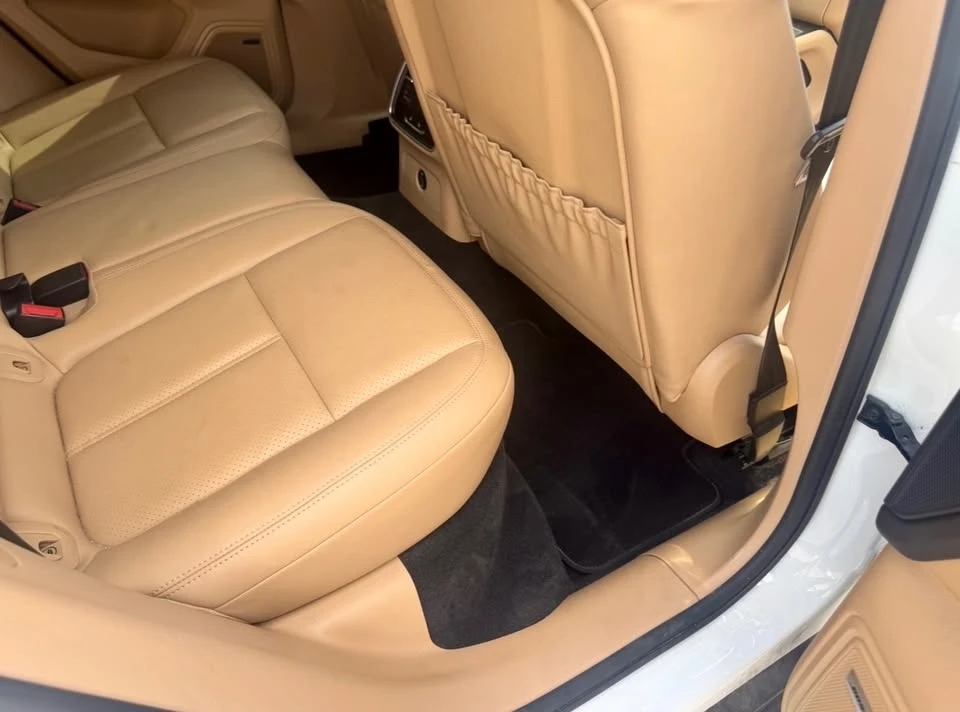 2018 Porsche Macan - Image 10 of 14