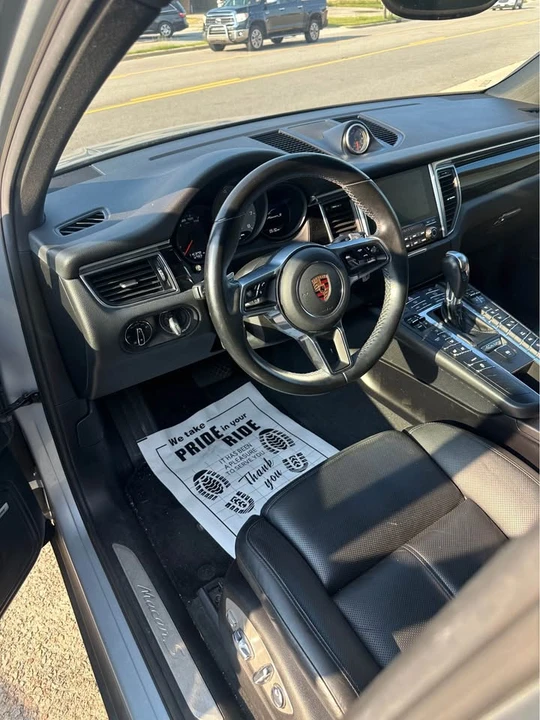 2018 Porsche Macan - Image 7 of 12