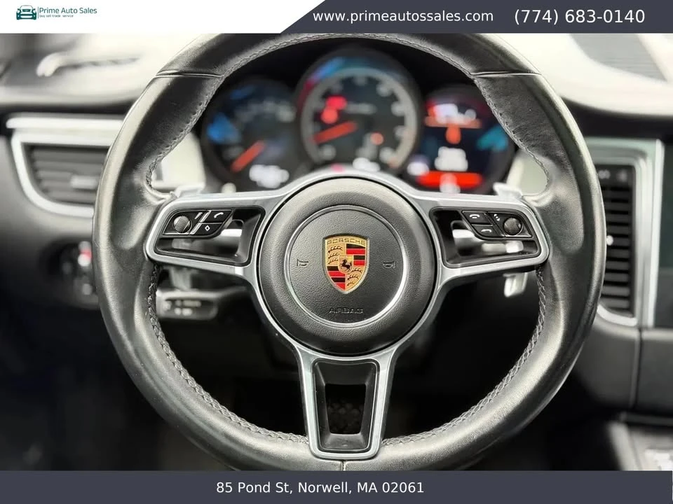 2018 Porsche Macan - Image 19 of 20