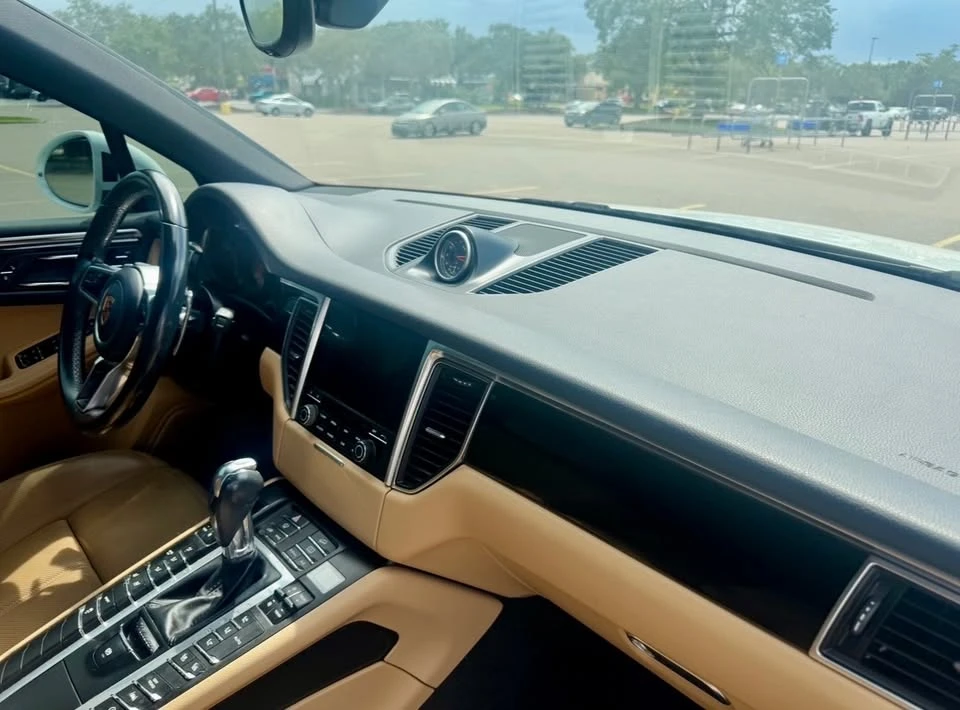 2018 Porsche Macan - Image 8 of 14