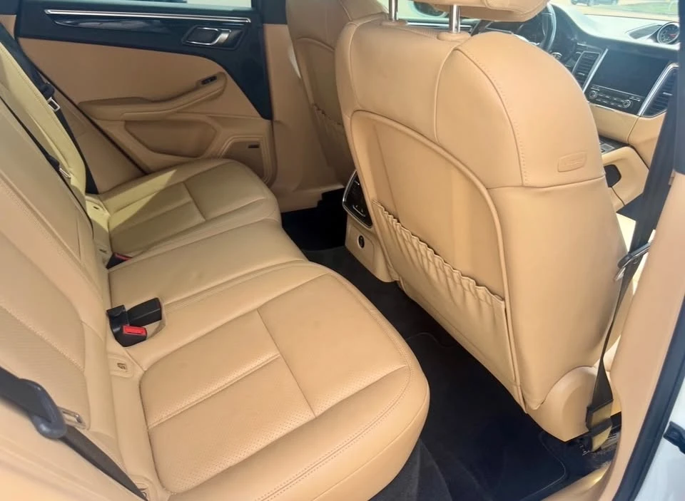 2018 Porsche Macan - Image 9 of 14